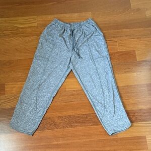 lululemon grey cropped pants